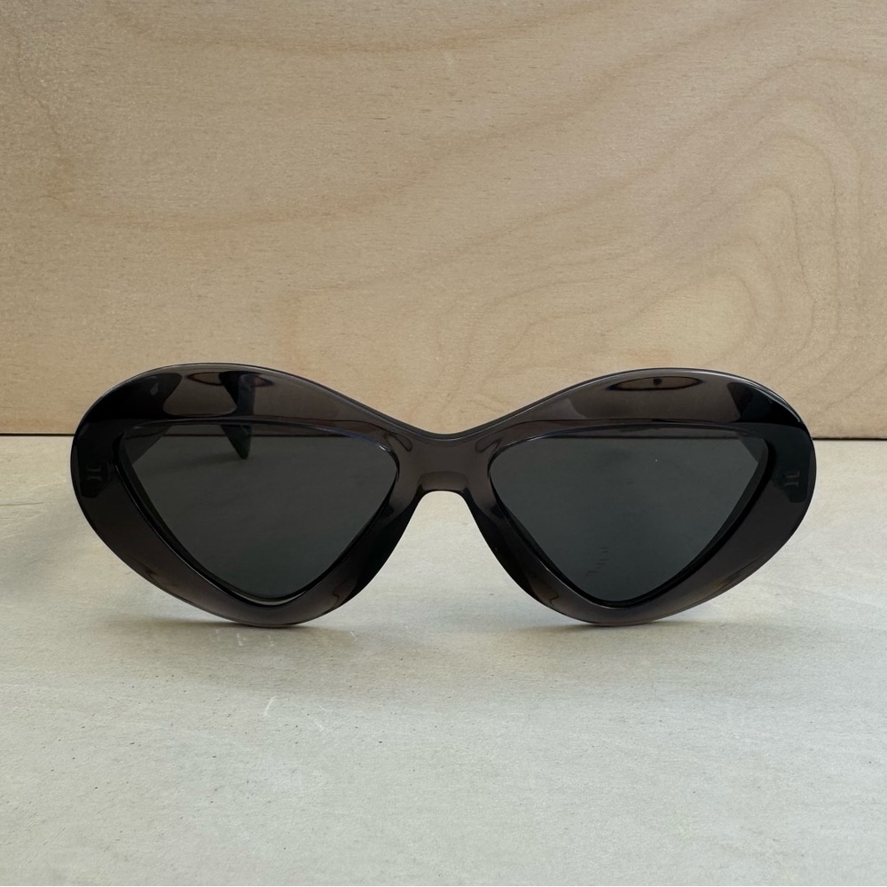 Authentic Moschino Oval Sunglasses Dark Gray W/ Small Defect (read description) - Picture 4 of 9